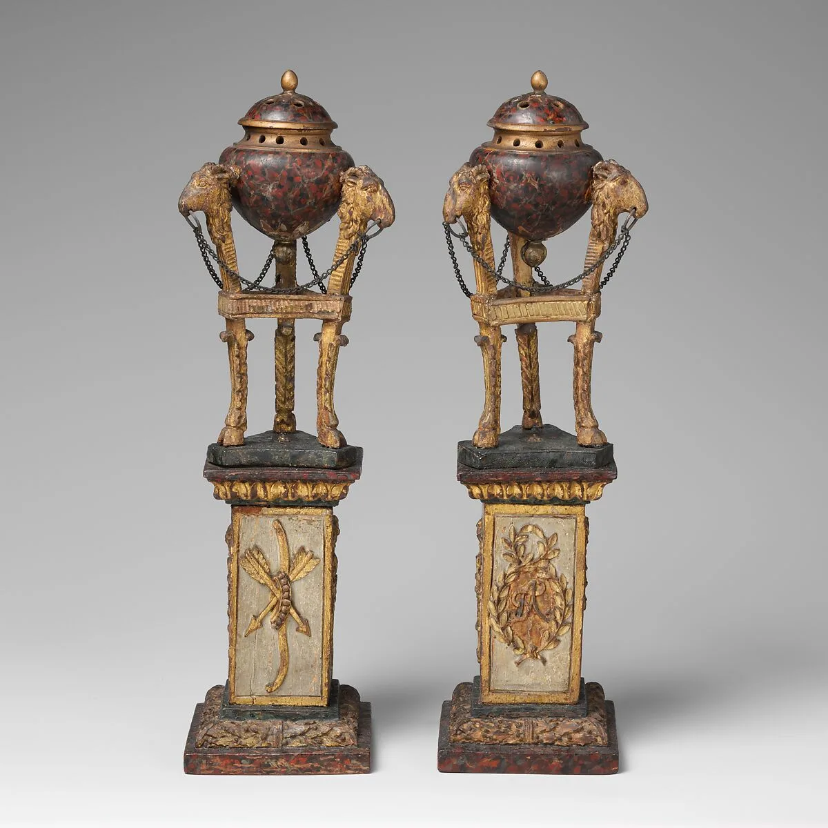 Pair of models of perfume burners — Unknown