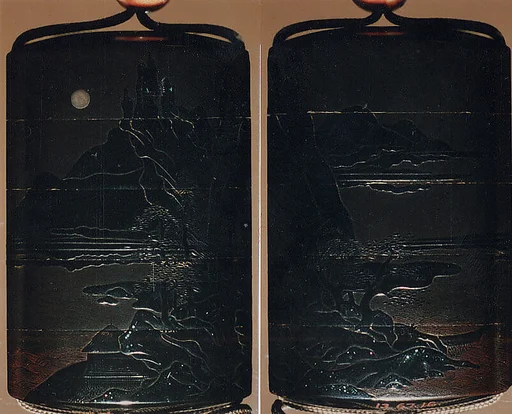 楼閣山水蒔絵印籠 銘寛哉|Inrō with Chinese Landscape in Moonlight