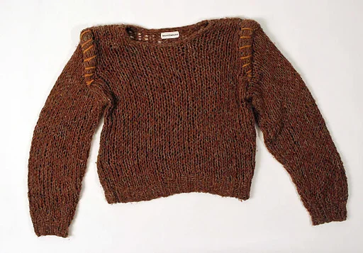 Pullover sweater