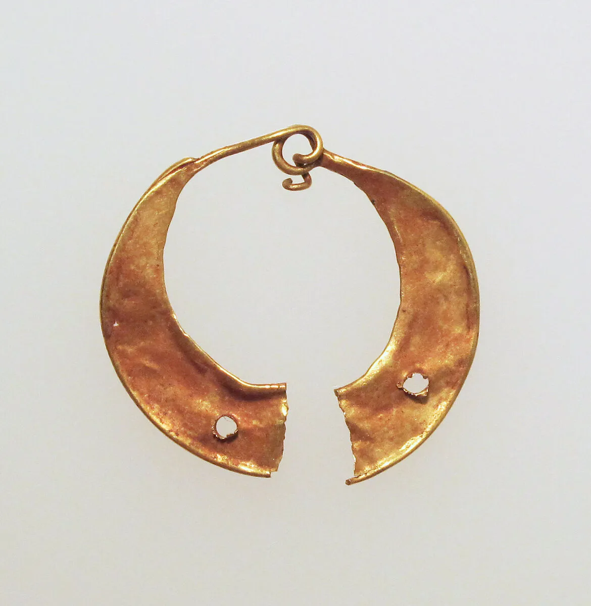 Earring, crescent-shaped — Unknown