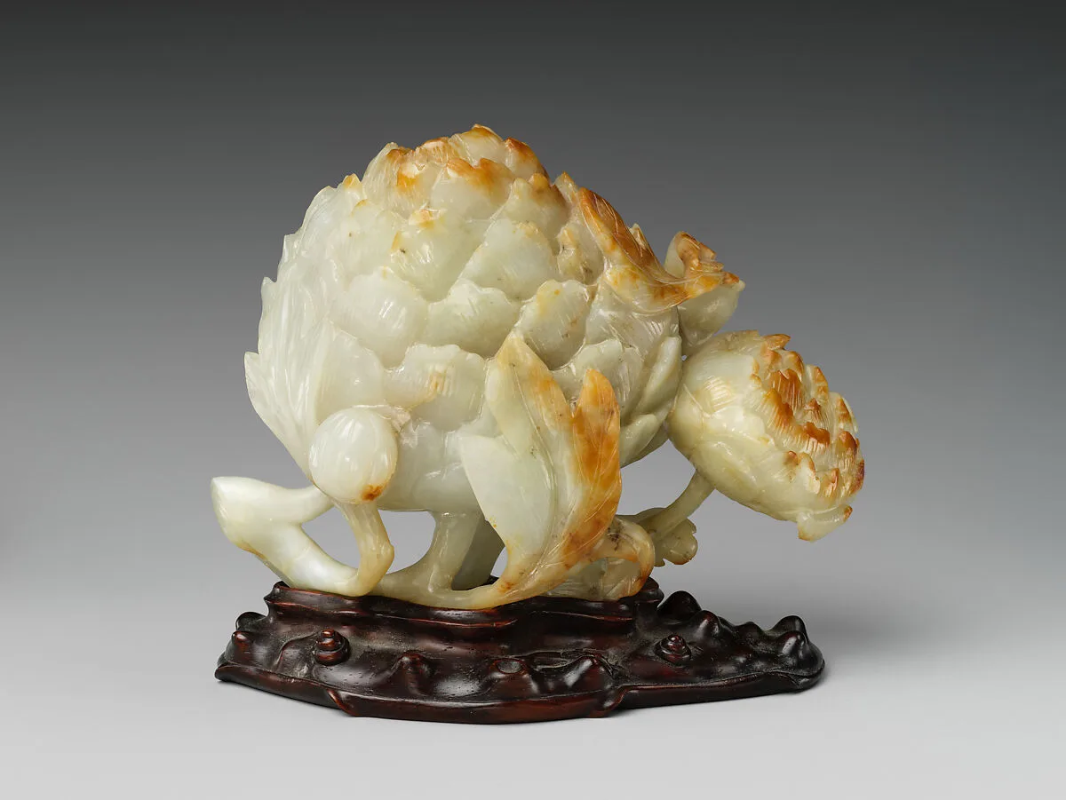清 玉雕牡丹花插|Peony vase — Unknown