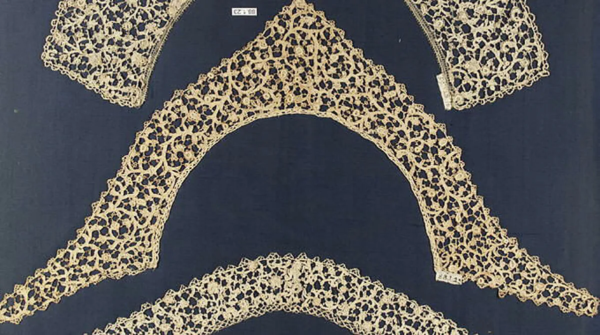 Collar — Unknown