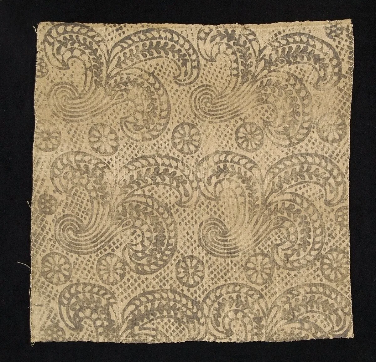 Textile fragment — Unknown