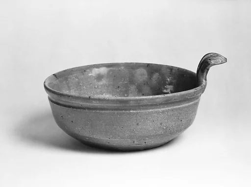 東晉 青瓷單柄碗|Handled Bowl