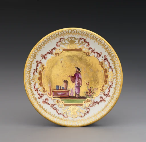 Saucer (part of a service)