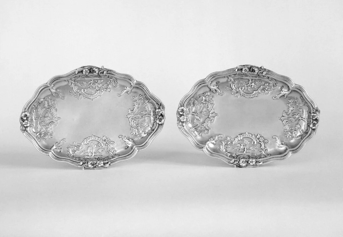 Large oval tray (one of a pair) — Johann Martin Satzger I