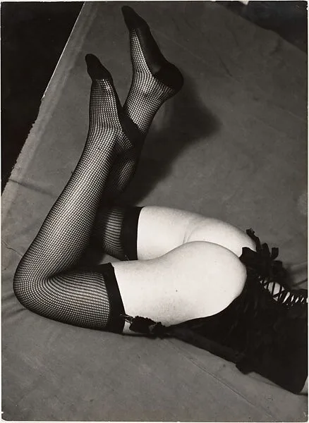 Femme avec Lingerie, Paris — Brassaï