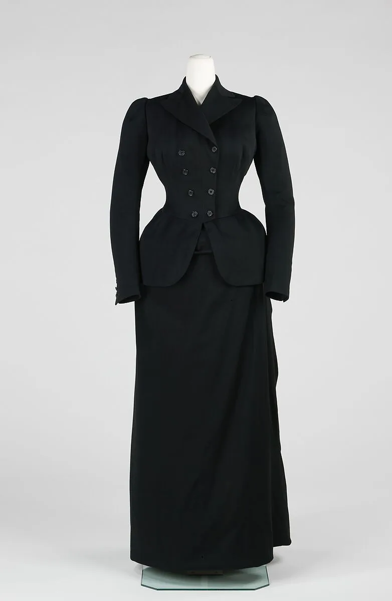 Riding habit — Frederick Loeser & Company