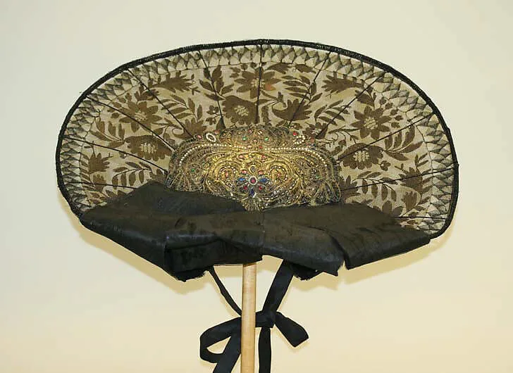 Headdress — Unknown
