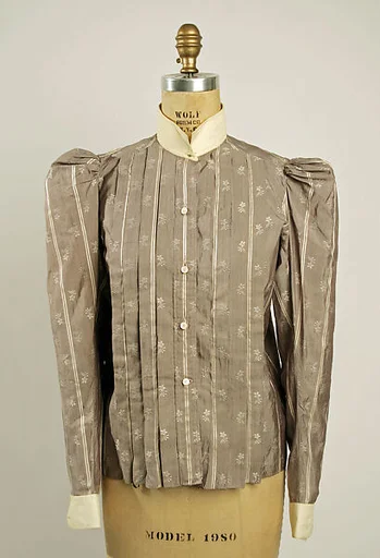 Shirtwaist