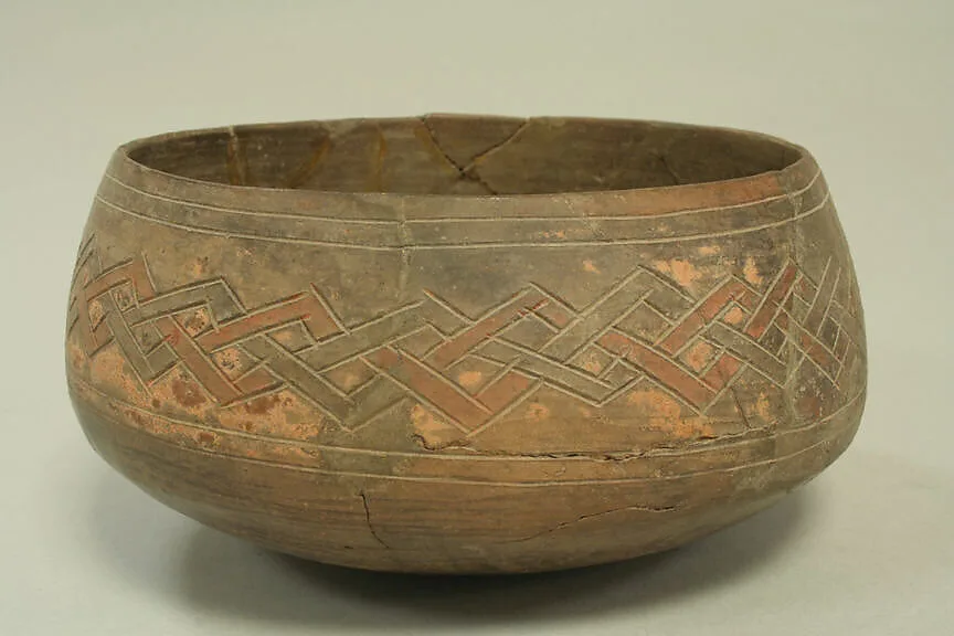 Incised bowl with geometric pattern — Unknown
