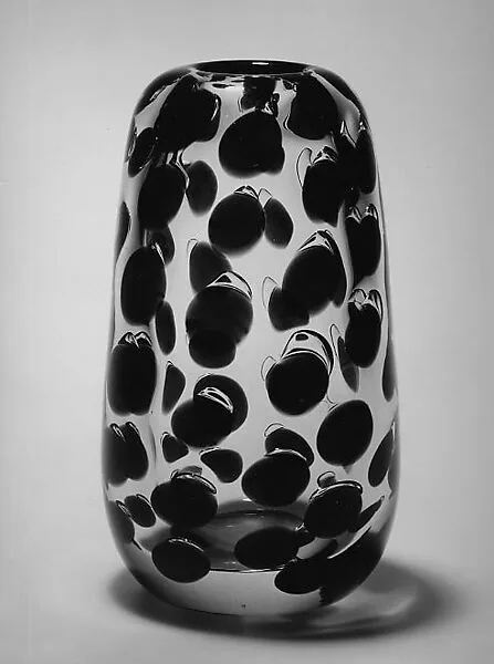 "Pantteri" Vase — Saara Hopea