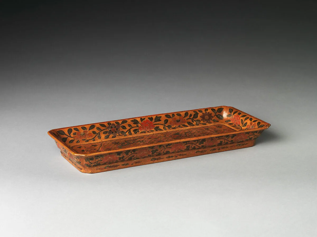 明萬曆 填漆戧金龍紋長方盤|Rectangular tray with double dragons — Unknown
