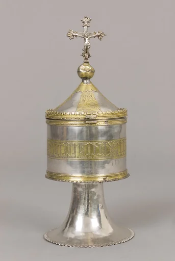 Pyx