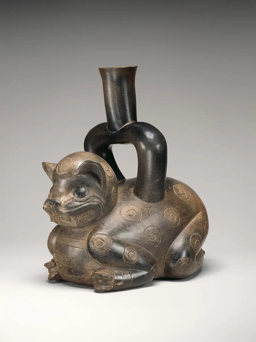 Feline-shaped stirrup-spout bottle — Cupisnique artist(s)