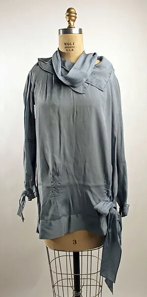 Overblouse — Unknown