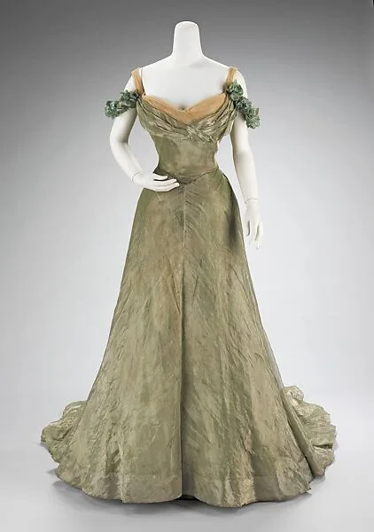 Ball gown — Jacques Doucet