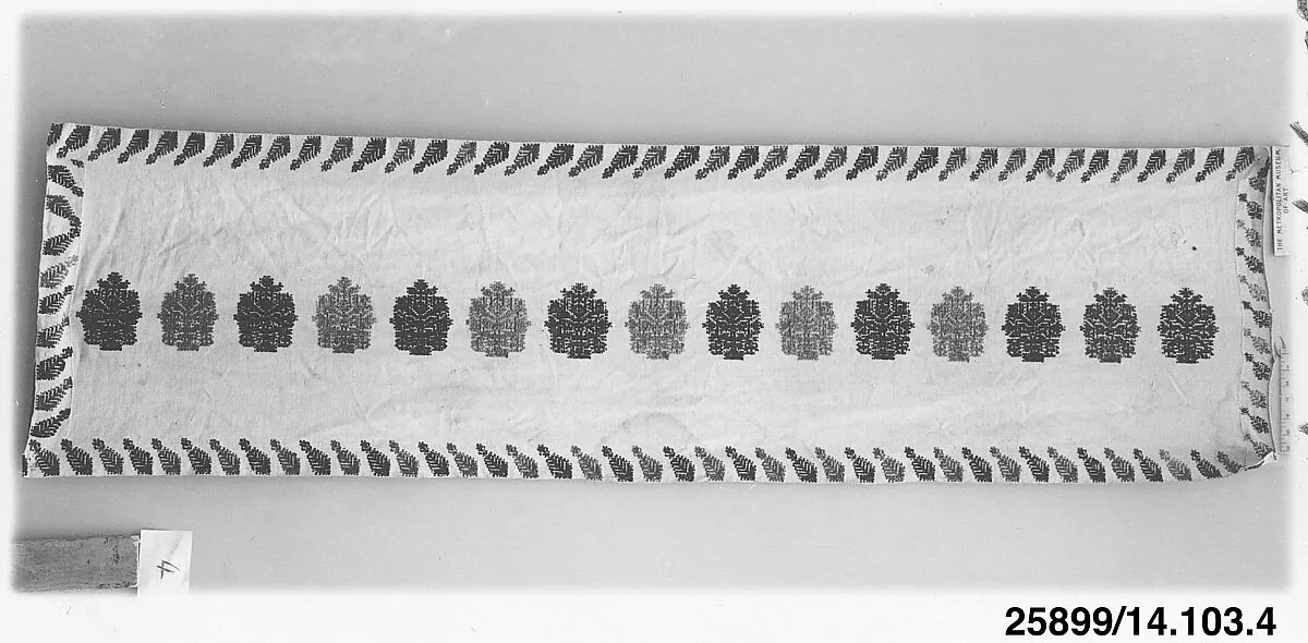 Bed valance — Unknown