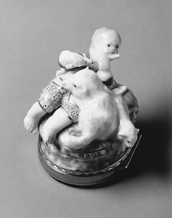 Snuffbox or patchbox — Chelsea Porcelain Manufactory