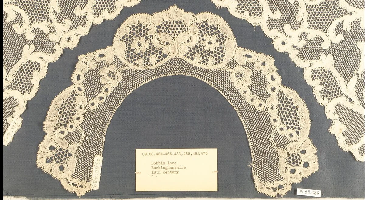 Collar — Unknown