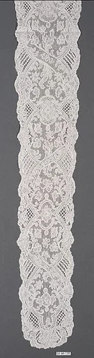 Pair of joined lappets