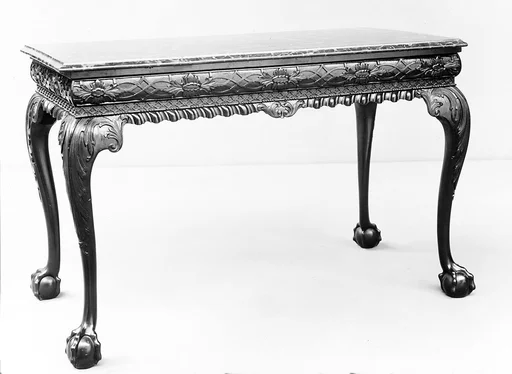 Pier Table
