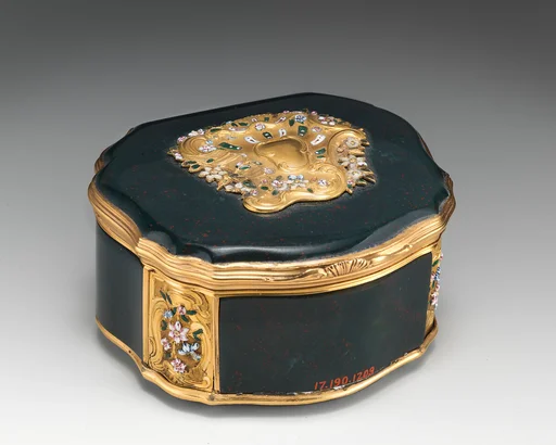 Snuffbox