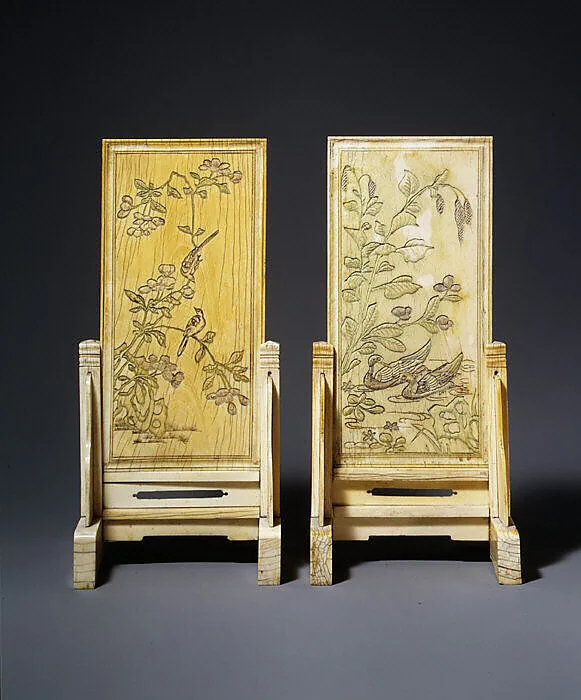 象牙插屏|Pair of Table Screens with Flowers and Birds — Unknown