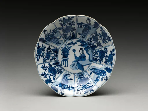 清康熙 景德鎮窯青花開光仕女花卉紋盤|Plate with cartouches of women and plants