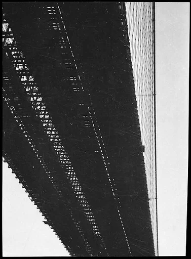[Brooklyn Bridge, New York]