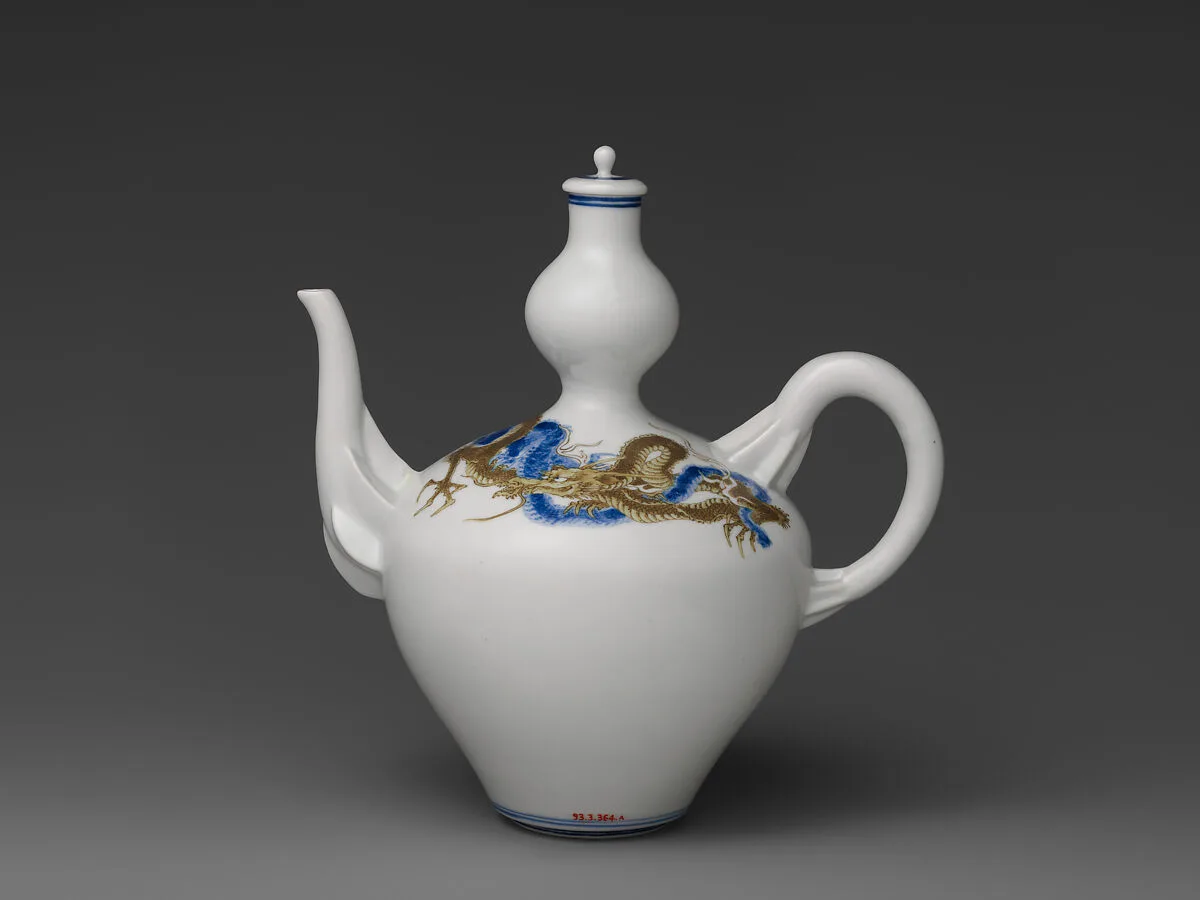 染付龍文水注|Ewer with Dragon — Makuzu Kōzan I (Miyagawa Toranosuke)