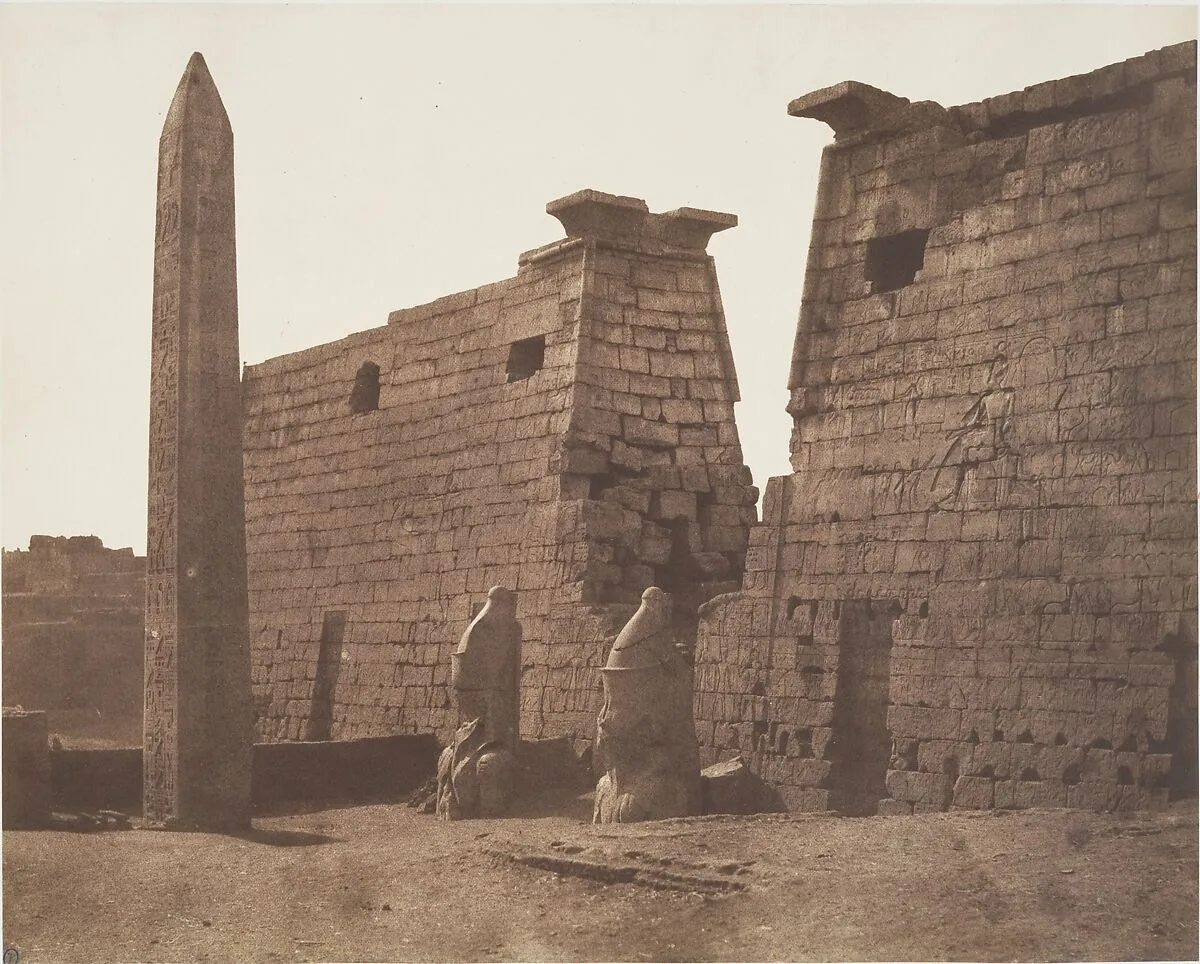 Louksor (Thèbes), Construction Antérieure - Pylône Colosses et Obélisque — Félix Teynard