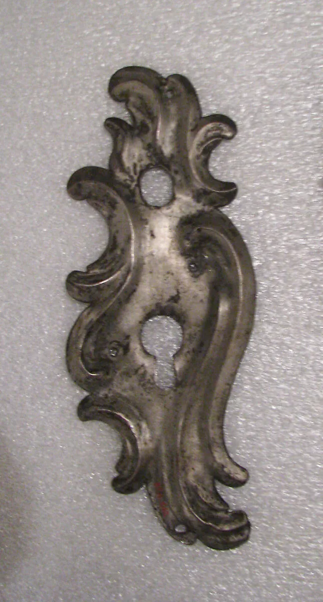 Escutcheon of lock — Unknown
