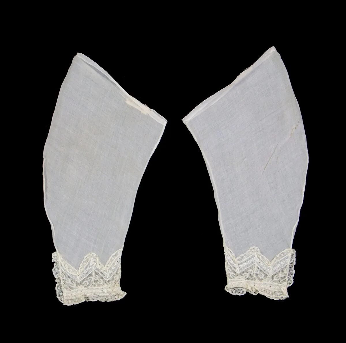 Undersleeves — Unknown