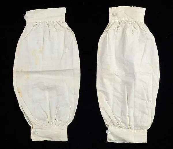 Undersleeves — Unknown