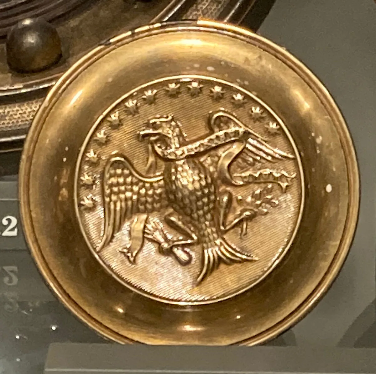 Curtain knob — Unknown