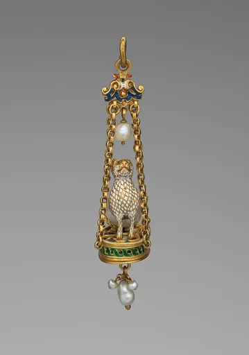 Pendant in the form of a seated cat