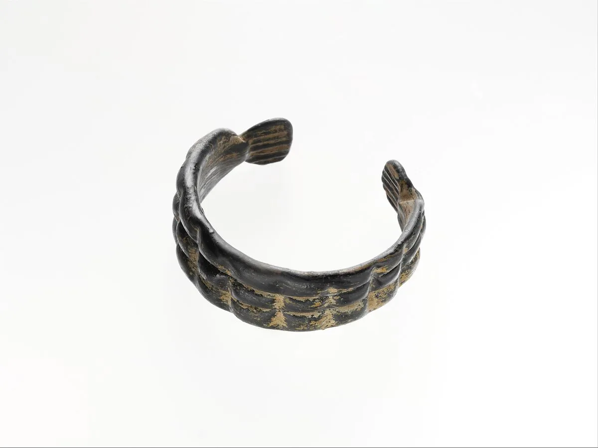 Glass bracelet — Unknown