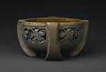 Footed bowl
