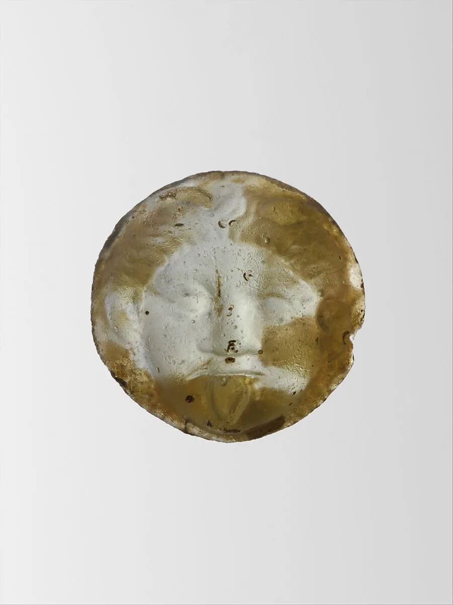 Glass appliqué with Medusa — Unknown