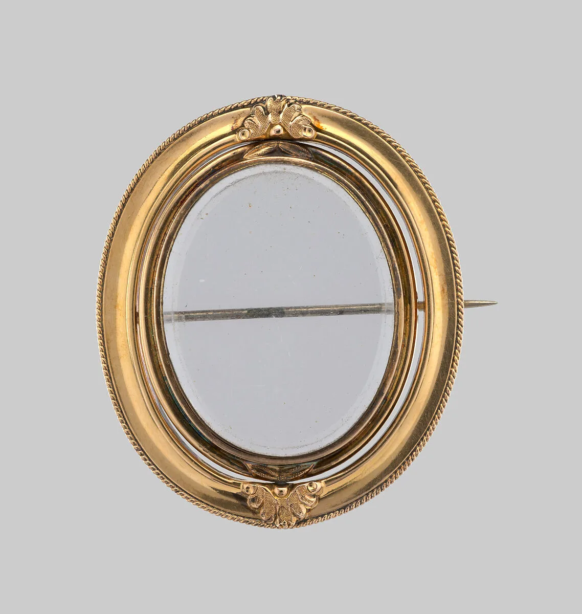 Brooch — Unknown