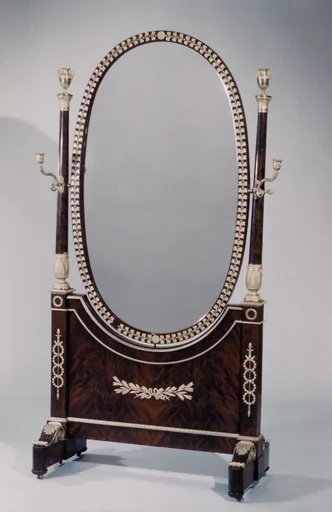 Cheval glass (psyché)