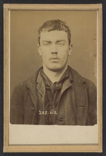 Rossi. Guillaume. 20 ans, né le 8/3/71 à Biel (Italie). Serrurier. Vagabondage. 15/1/95.