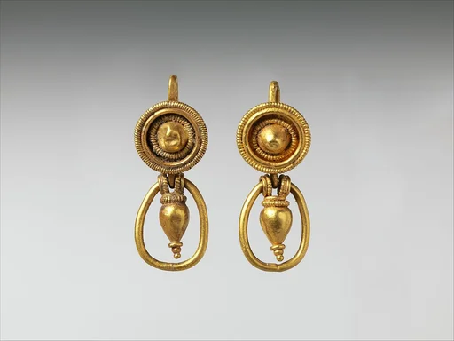 Gold earrings with pendant vase and ring