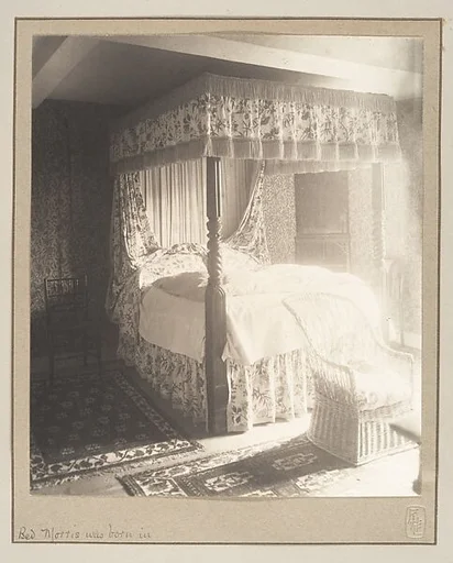 Bed Morris Was Born In