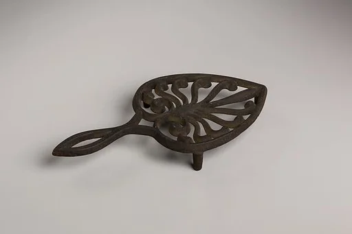 Trivet