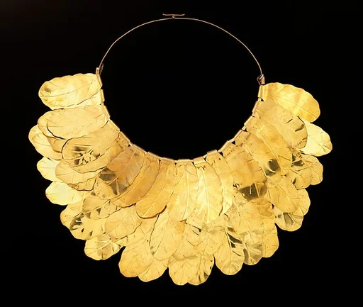 "Triple Laurel Leaf Wreath"