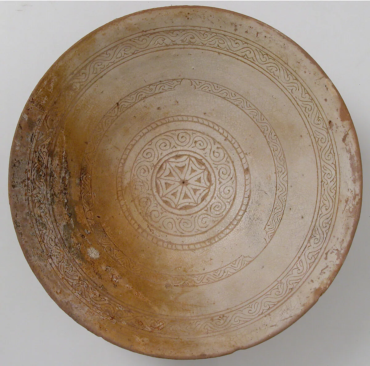 Bowl with Geometric Rosette — Unknown
