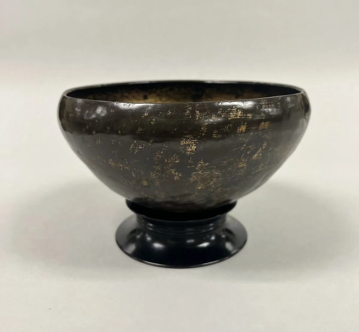 金銅鉢|Buddhist Ceremonial Alms Bowl — Unknown