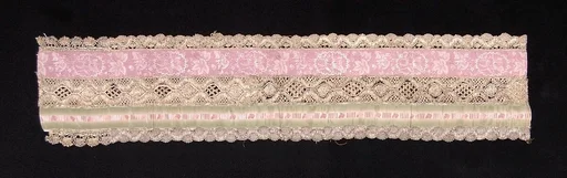 Towel border